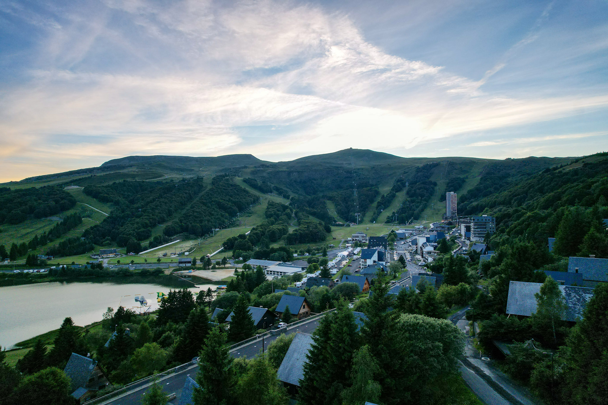 Super Besse station in summer