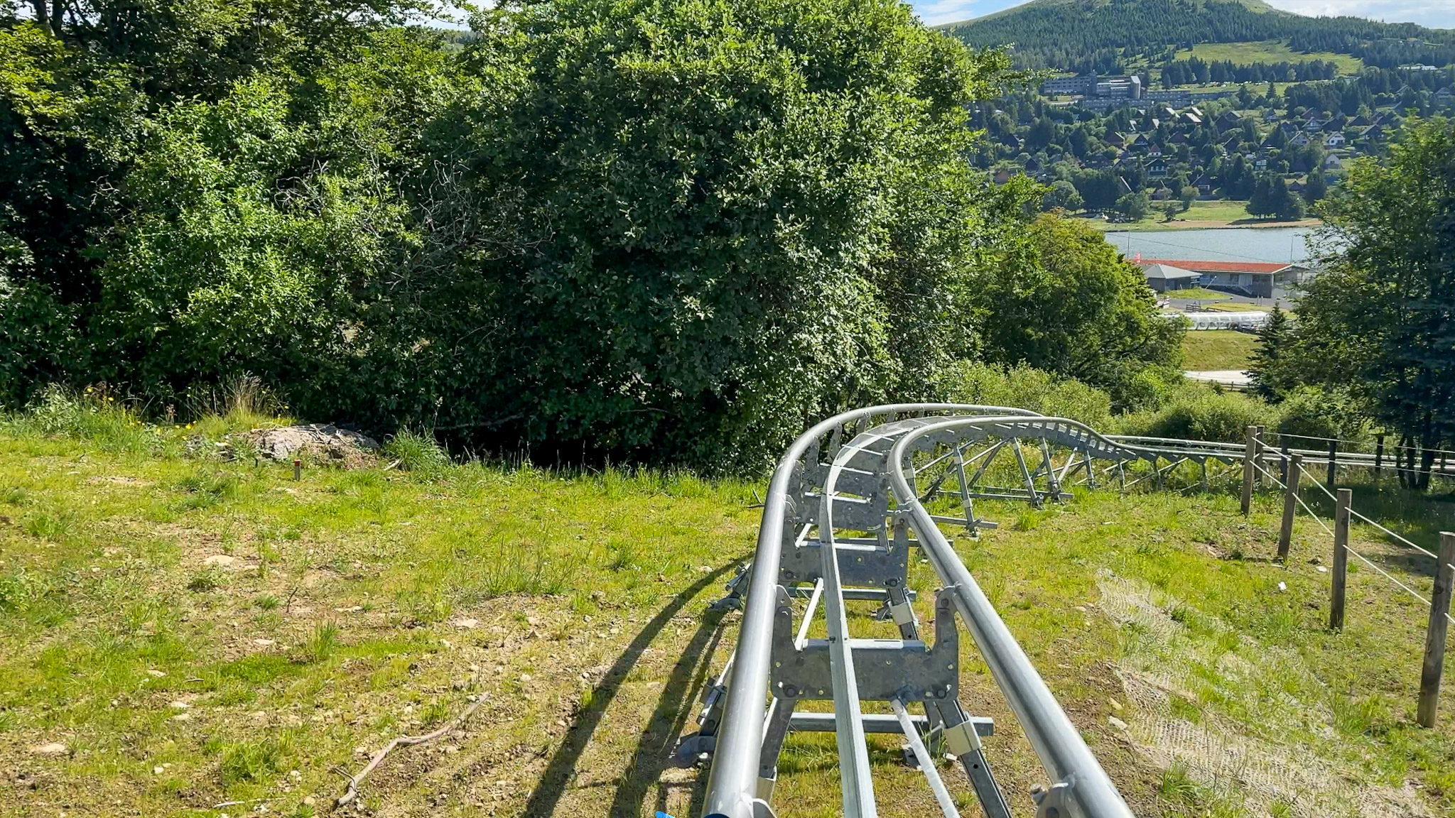 Super Coaster Super Besse - The Lac des Hermines