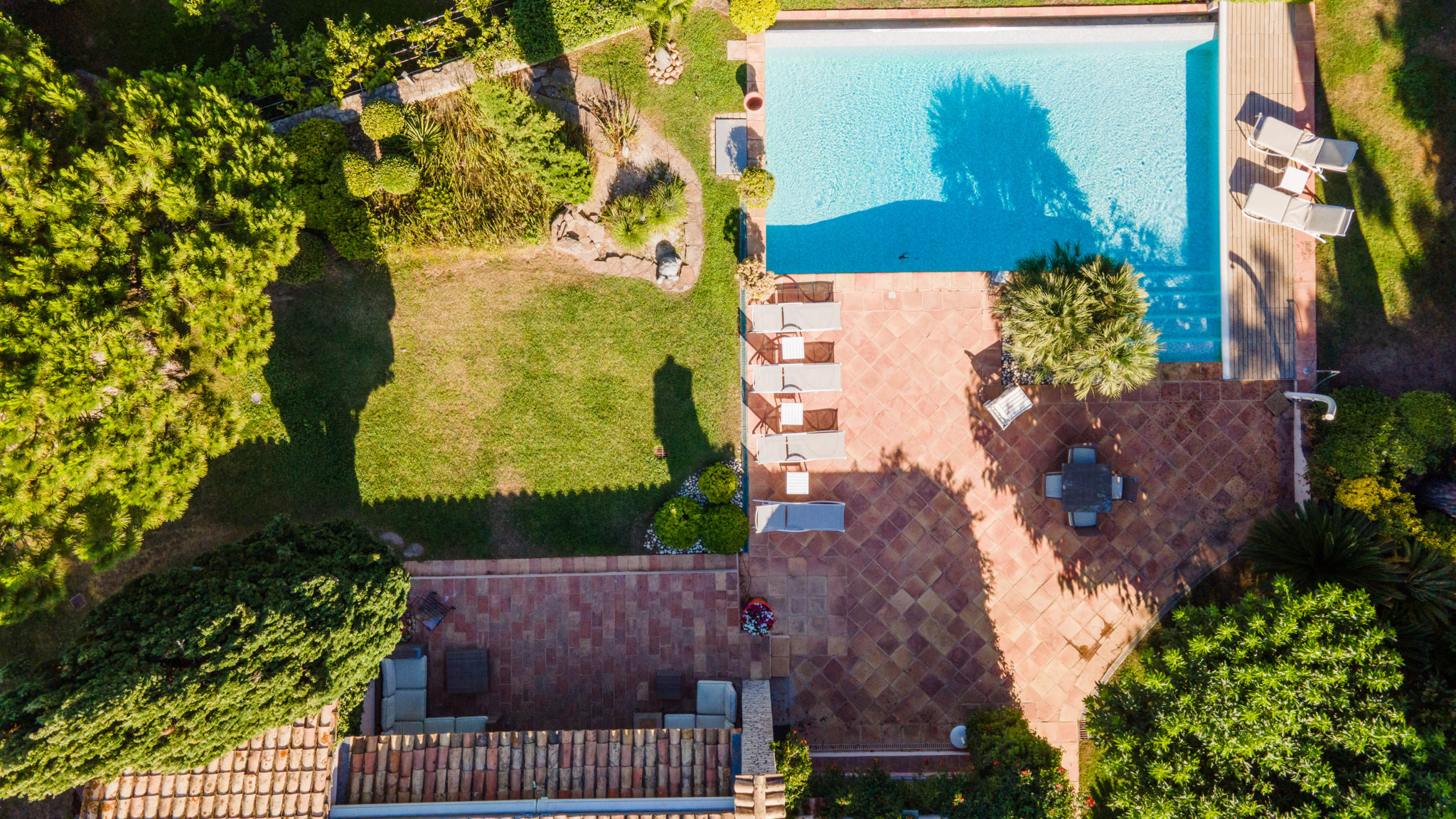 High-end villa in Sainte Maxime with swimming pool and landscaped park