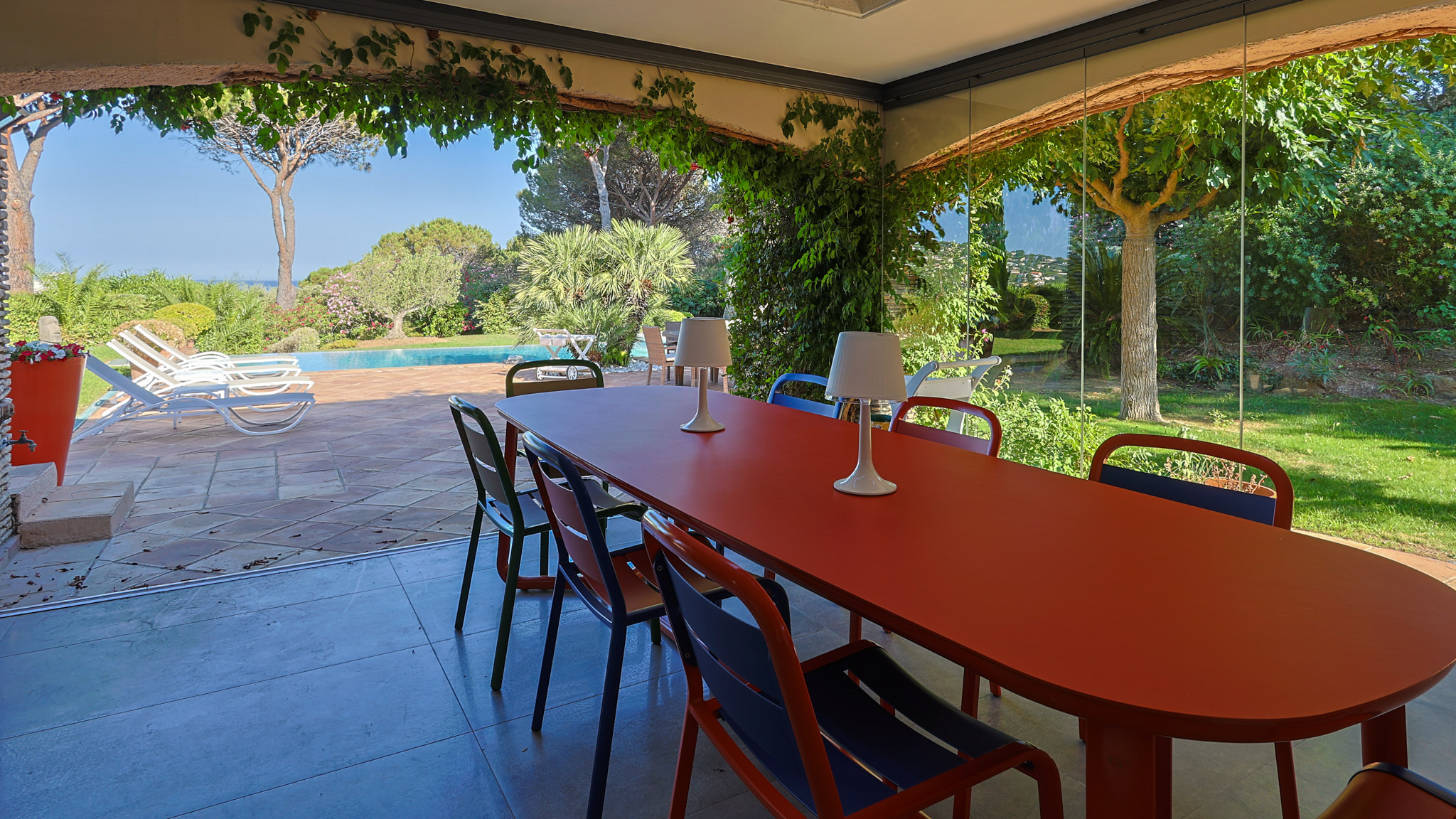 Villa and its outdoor terrace in Sainte Maxime