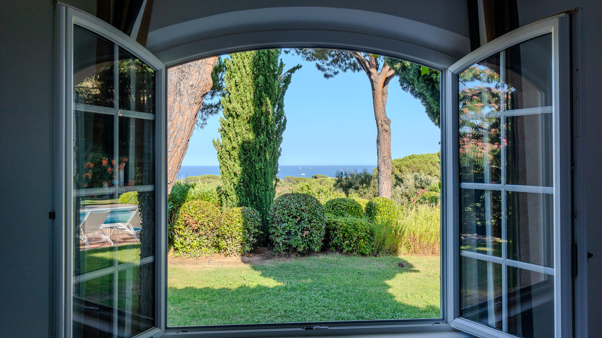 Villa La Marchellerie, the master suite and the sea view Gulf of Saint Tropez