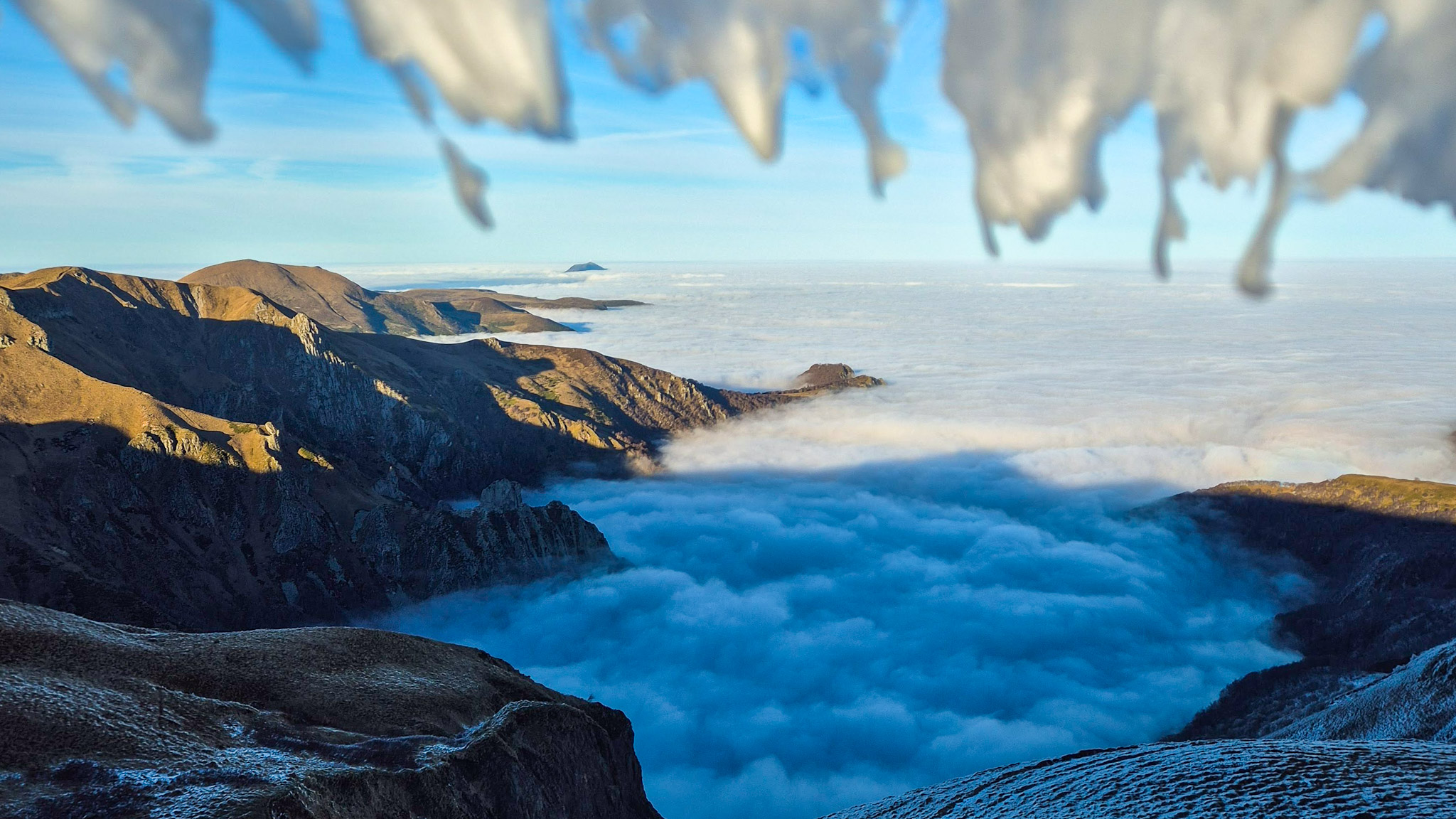 Sea of ​​clouds Vallée de Chaudefour