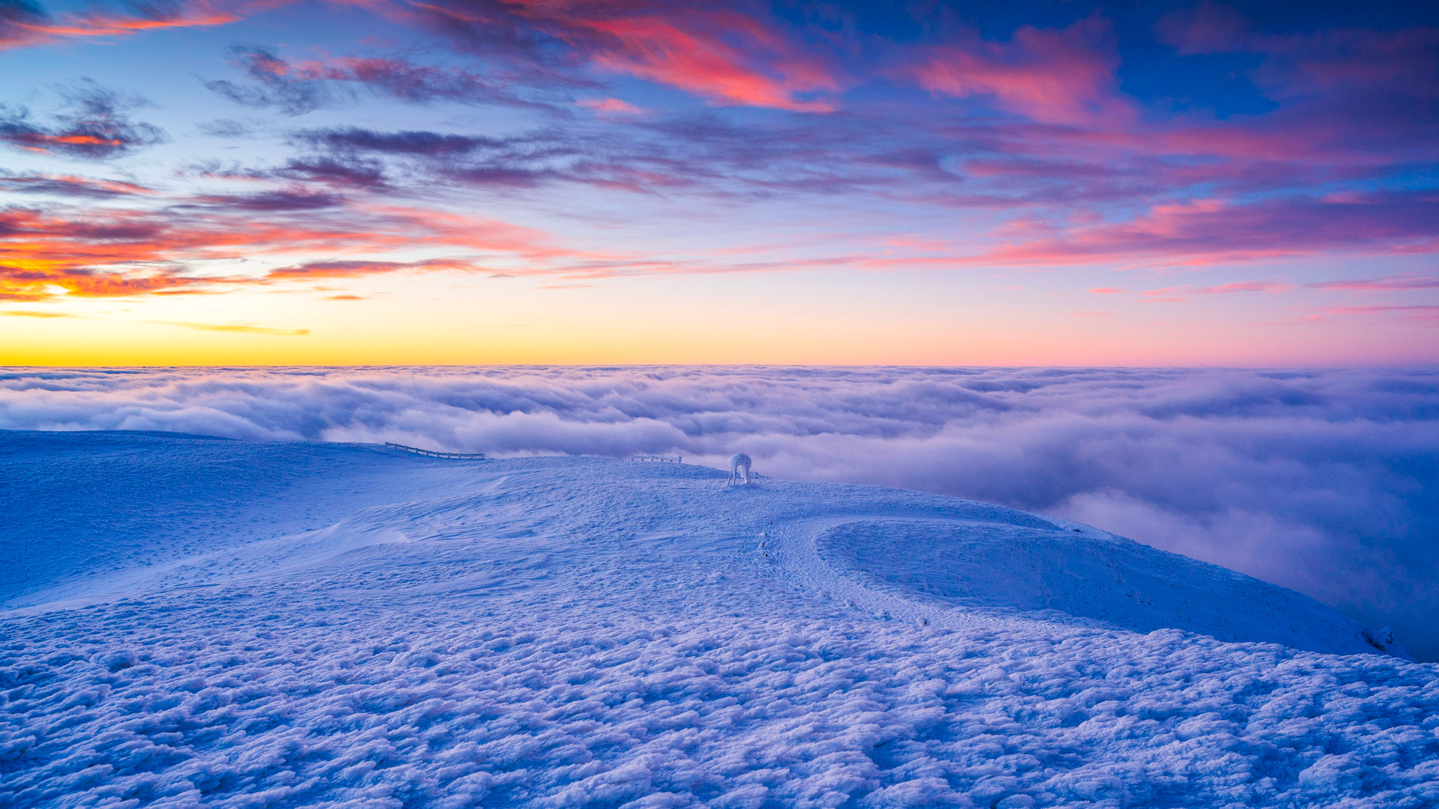 Sea of ​​Clouds at the top of the Puy de Dôme