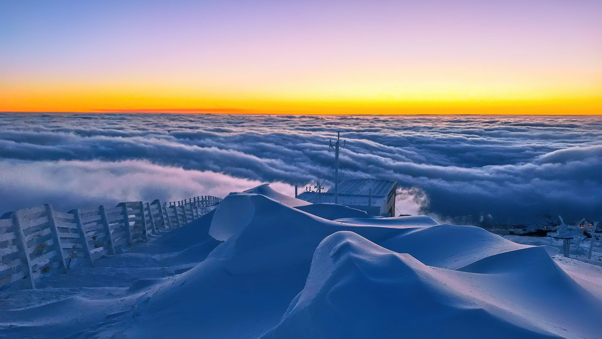 Sea of ​​Clouds at Puy de la Perdrix in Super Besse