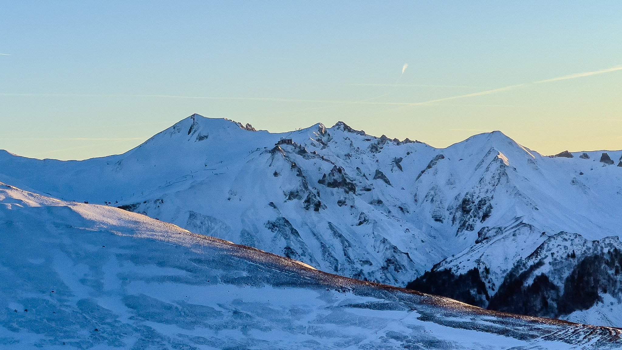 Puy de Sancy and Val d'Enfer